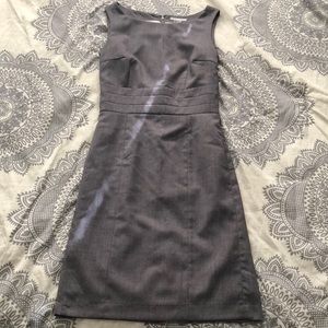 H&M beautiful fitted work dress